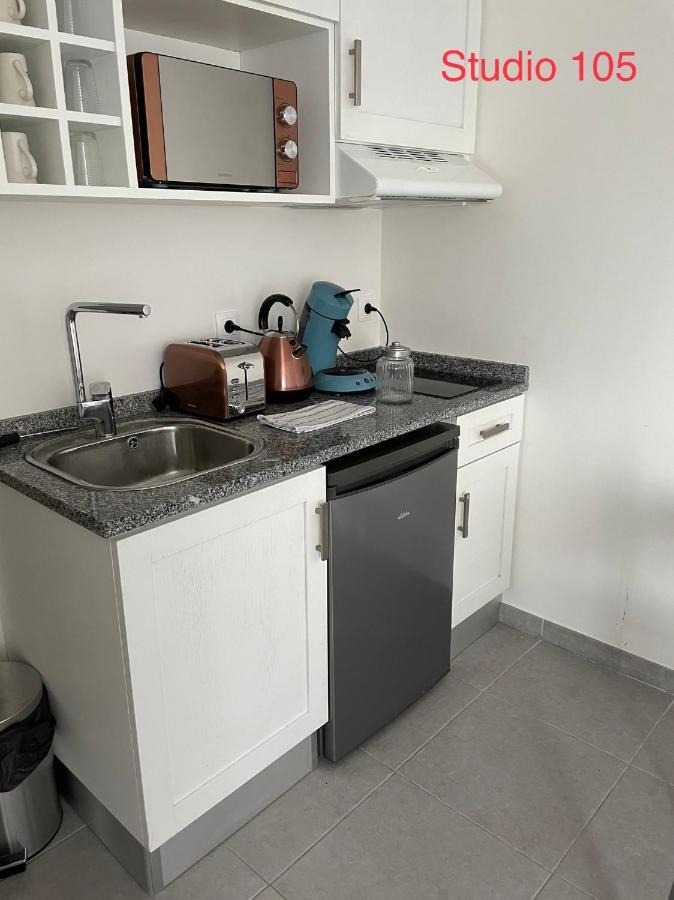 Studio A 300 M De La Gare De Мант-ла-Жоли Екстериор снимка