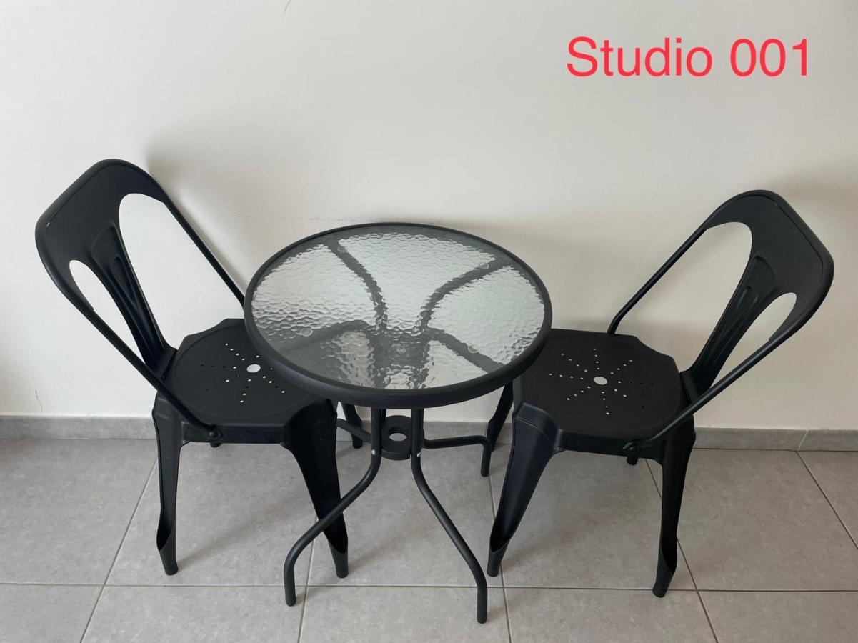 Studio A 300 M De La Gare De Мант-ла-Жоли Екстериор снимка