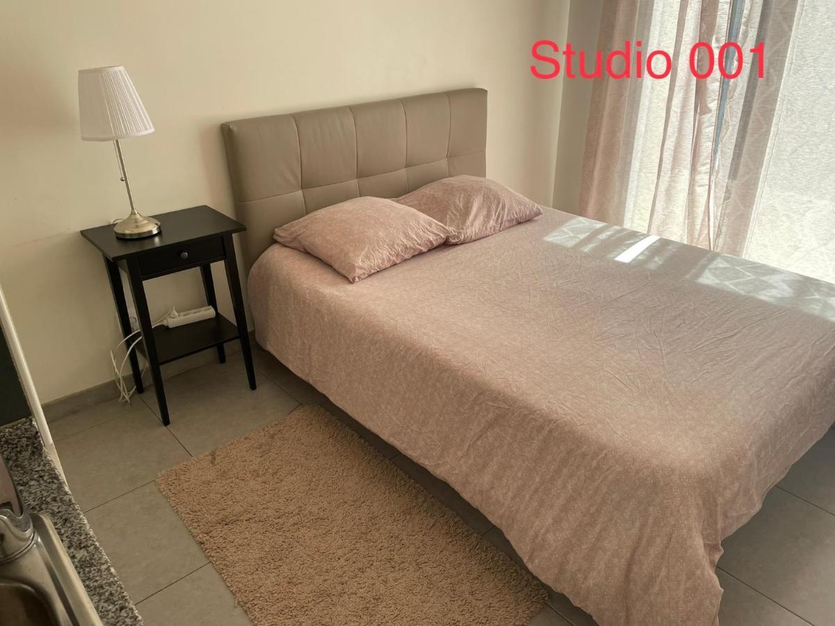 Studio A 300 M De La Gare De Мант-ла-Жоли Екстериор снимка